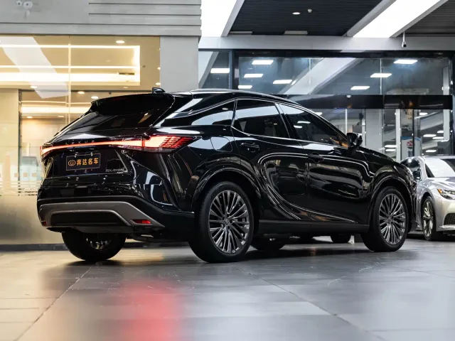 Lexus RX — Фото автомобиля 3