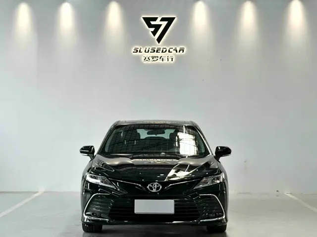 Toyota Camry — Фото автомобиля 2