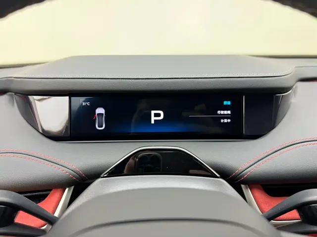 Xiaomi SU7 — Фото автомобиля 18