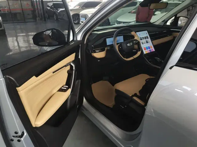 Geely Boyue L — Фото автомобиля 15