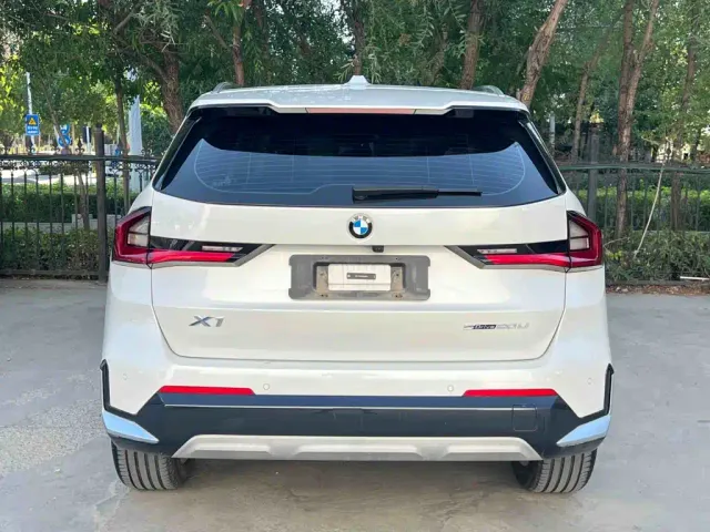 BMW X1 — Фото автомобиля 4