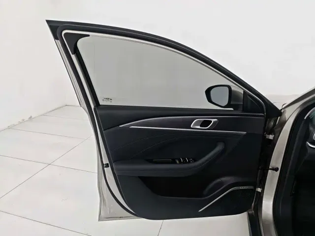 Geely Galaxy Stellar 6 — Фото автомобиля 11