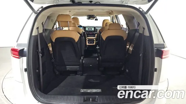 Kia Canival Carnival 4 поколение Бензин 9 мест Signature — Фото автомобиля 26