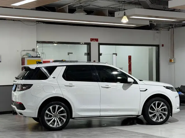 Land Rover Discovery Sport — Фото автомобиля 7