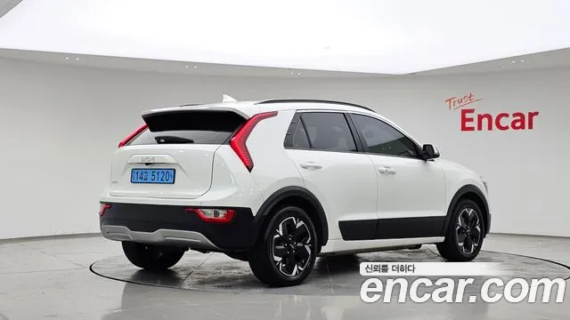 Kia Niro Niro (New) — Фото автомобиля 2