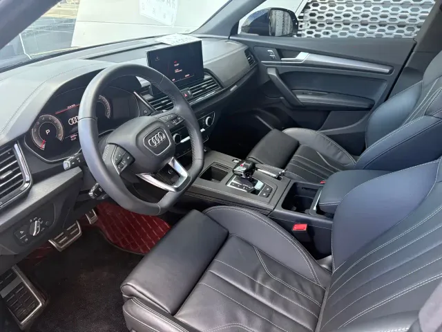 Audi Q5L — Фото автомобиля 10