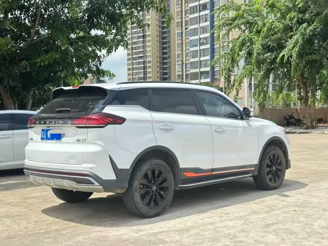 Geely Boyue — Фото автомобиля 5