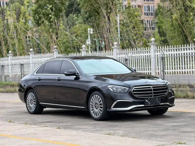 Mercedes-Benz E-Class — Фото автомобиля 7