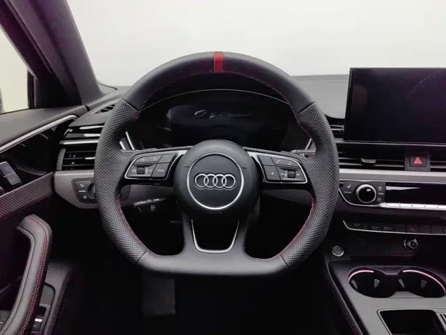 Audi A4L — Фото автомобиля 11