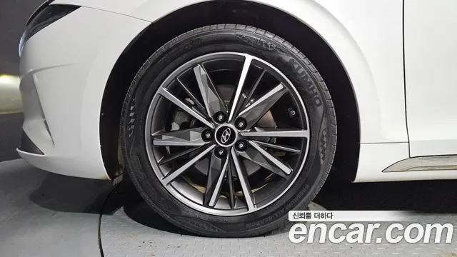 Hyundai Grandeur New — Фото автомобиля 5