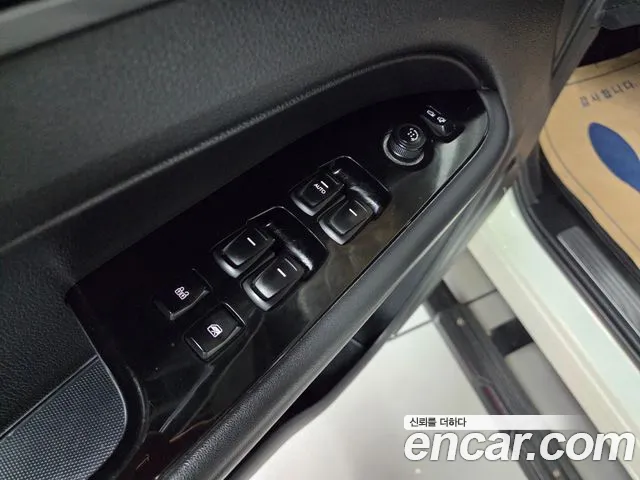 KG_Mobility_Ssangyong Rexton Новый Rexton Sport Дизель 2.2 4WD — Фото автомобиля 11