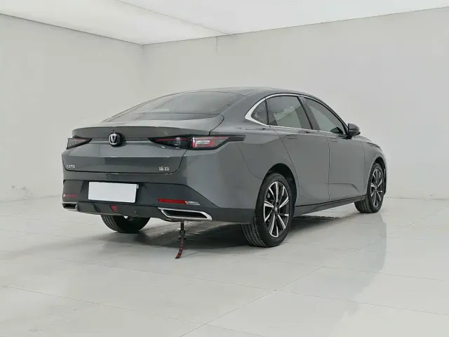 Changan Eado — Фото автомобиля 6