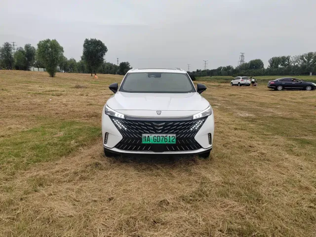 Roewe RX5 — Фото автомобиля 3