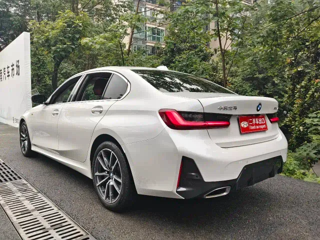 BMW 3 Series — Фото автомобиля 6