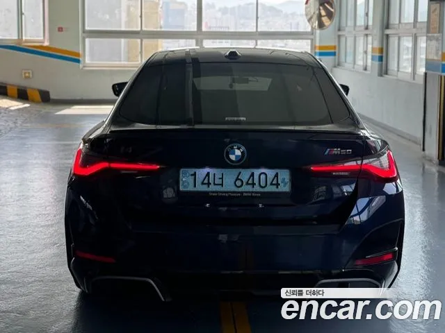 BMW i4 — Фото автомобиля 4