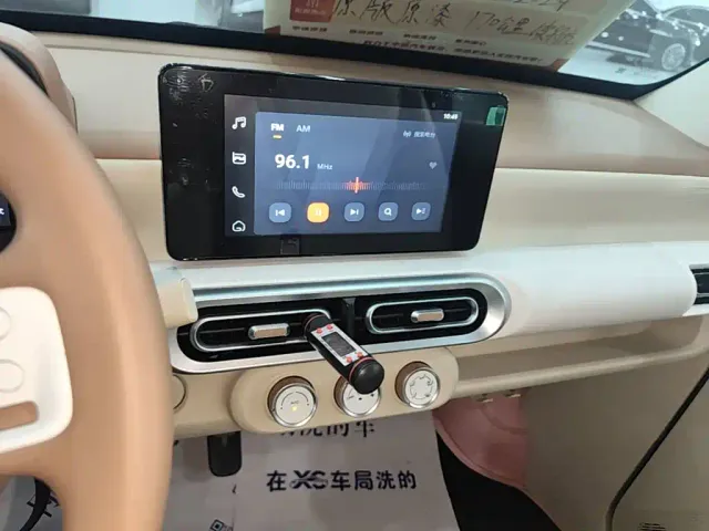 Wuling Hongguang Mini EV — Фото автомобиля 12