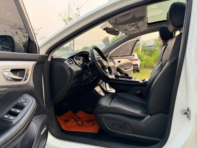 Roewe Feifan ER6 — Фото автомобиля 9