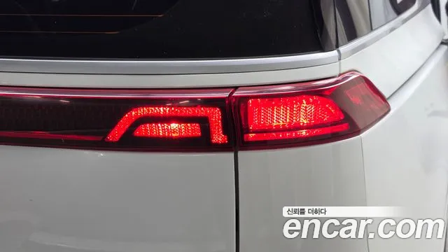 Kia Carnival — Фото автомобиля 8