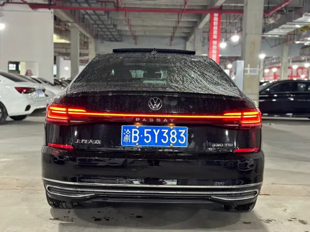 Volkswagen Passat — Фото автомобиля 14