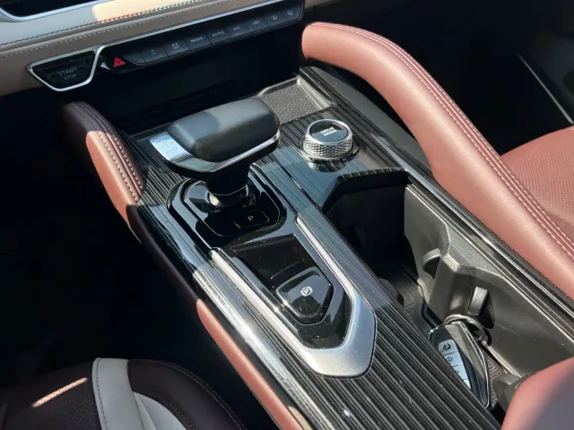 Geely Xingyue L — Фото автомобиля 20