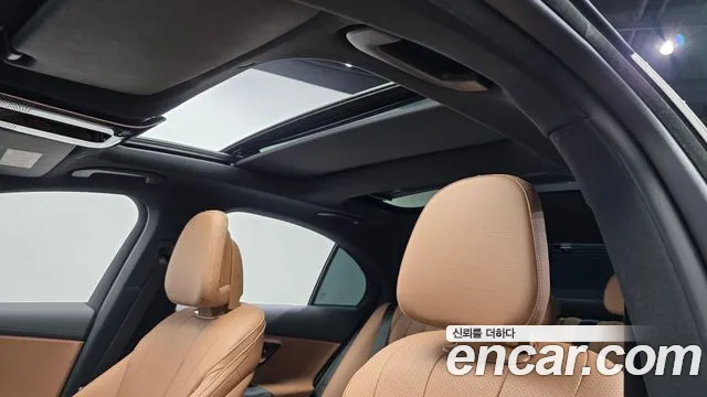 Mercedes-Benz E-Class W214 — Фото автомобиля 25