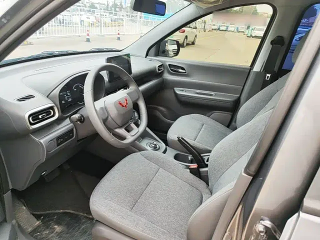 Wuling Motors Wuling Hongguang New Energy 2024 Pure Electric 300KM Standard — Фото автомобиля 15