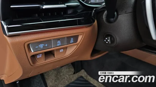 Genesis G80 Бензин 2.5 турбо AWD — Фото автомобиля 16