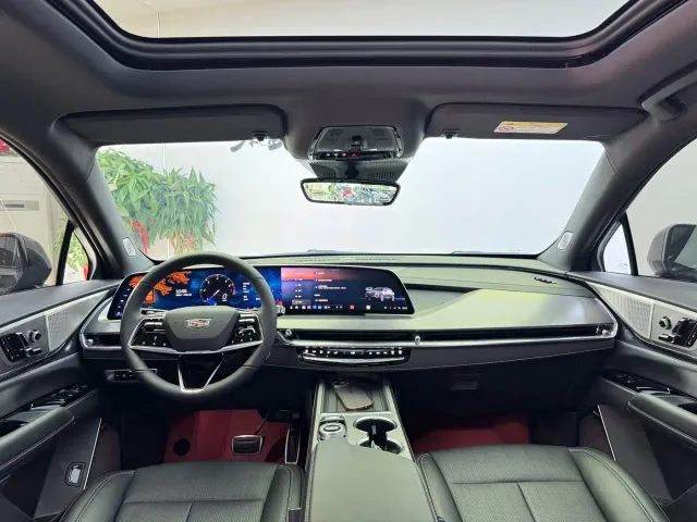 Cadillac XT5 — Фото автомобиля 4