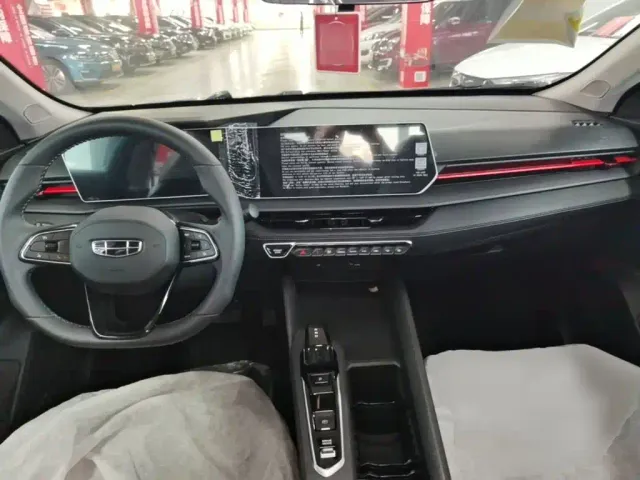 Geely Binrui — Фото автомобиля 9