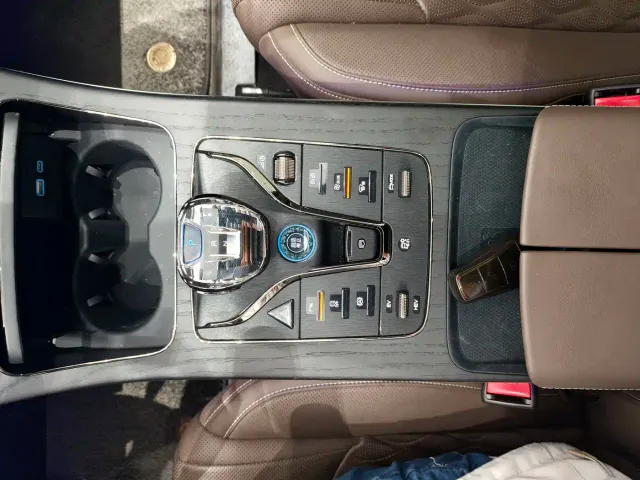 BYD Han — Фото автомобиля 14