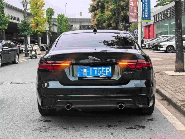 Jaguar XEL — Фото автомобиля 8