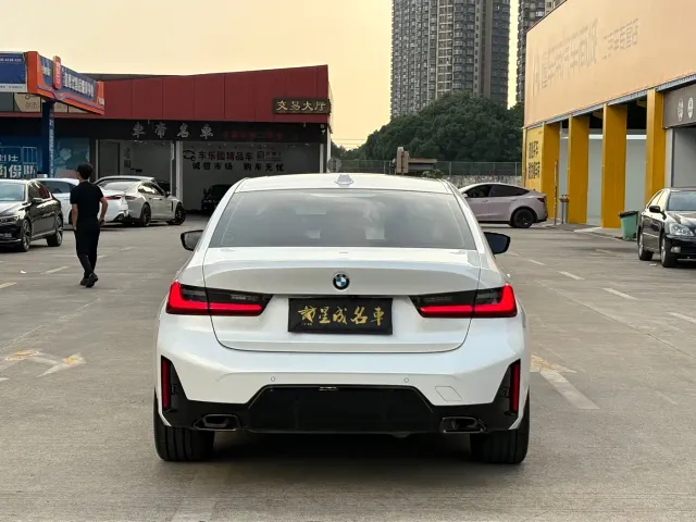 BMW 3 Series — Фото автомобиля 19