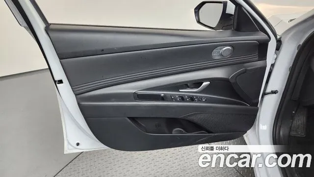 Hyundai AVANTE Avante (CN7) — Фото автомобиля 22