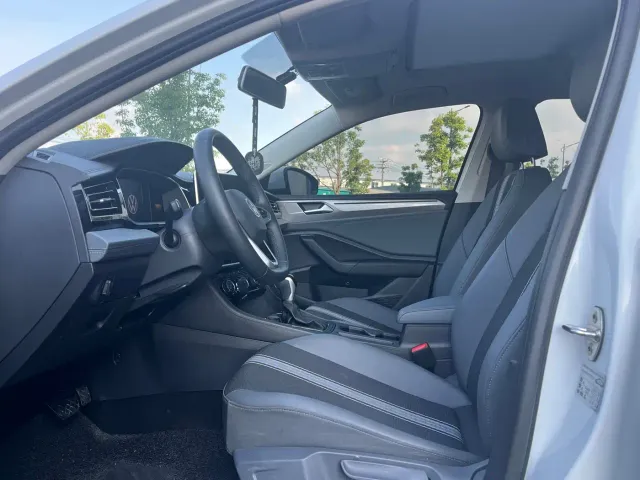 Volkswagen Sagitar 2024 300TSI DSG Flying Edition — Фото автомобиля 10