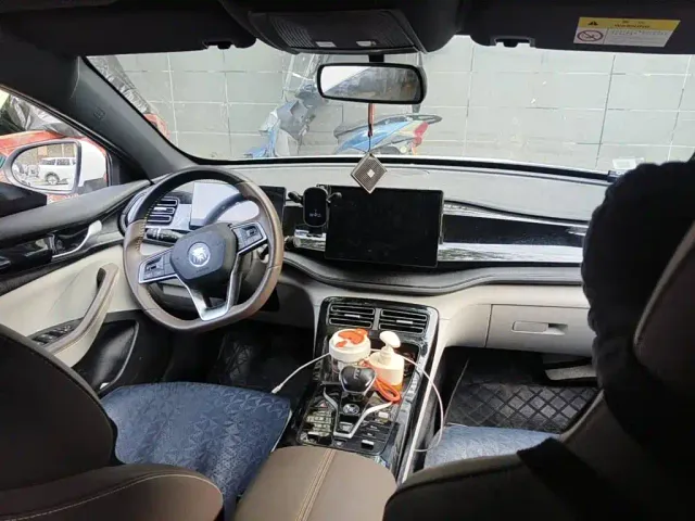 BYD Qin PLUS — Фото автомобиля 11