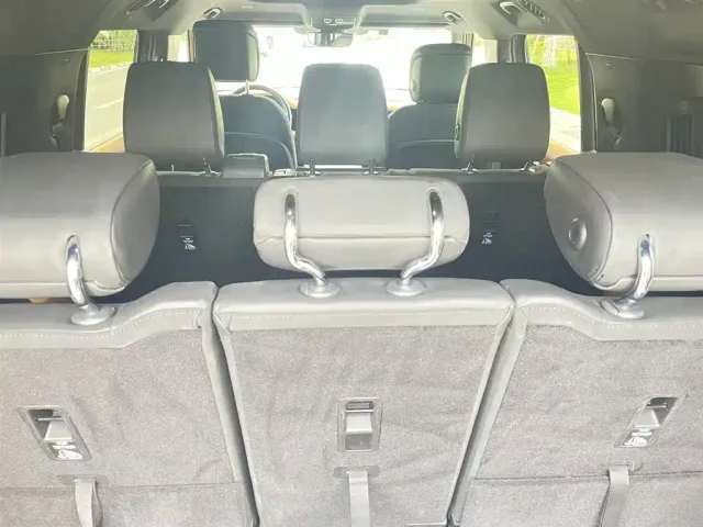 Land Rover Defender — Фото автомобиля 19