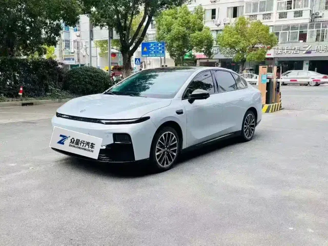 Фотография автомобиля — Leapmotor B01