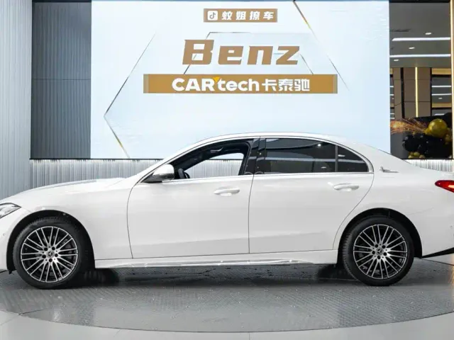 Mercedes-Benz C-Class — Фото автомобиля 3