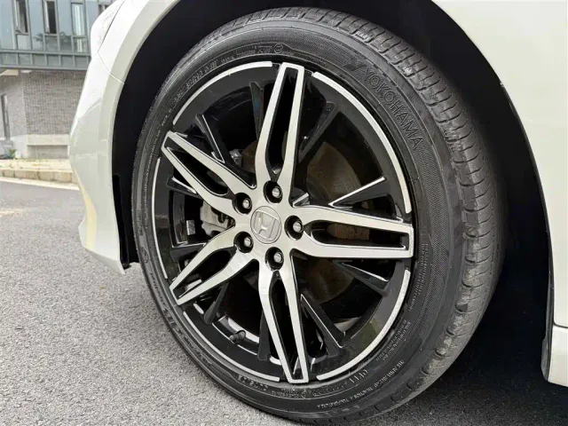 Honda Accord — Фото автомобиля 19