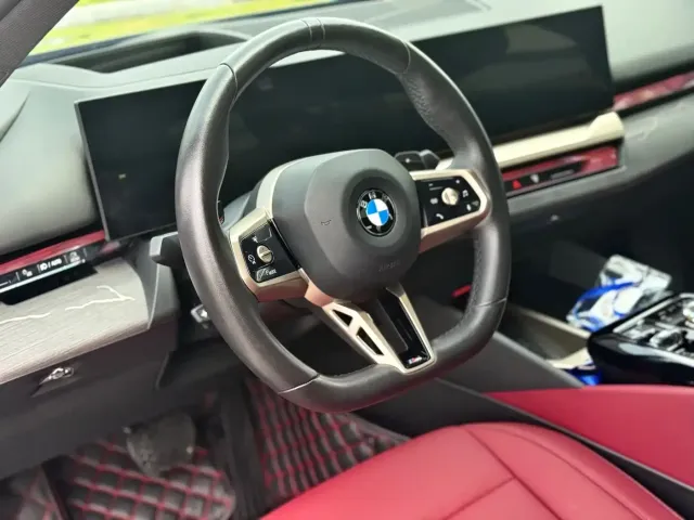 BMW BMW 5 Series 2024 530Li Premium M Sport Package — Фото автомобиля 12