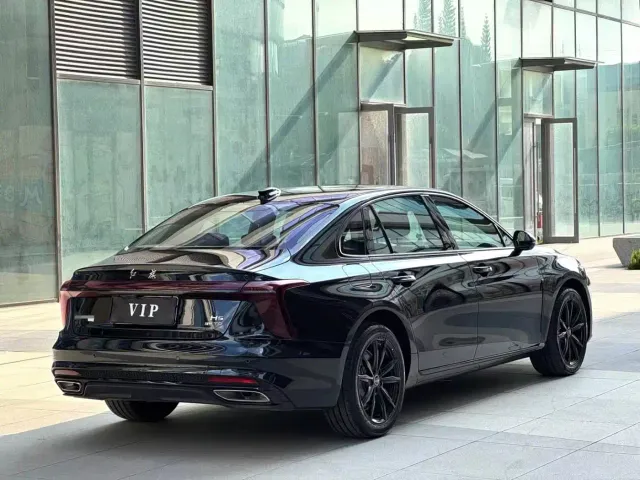 Hongqi H5 — Фото автомобиля 9
