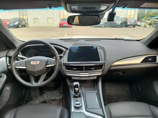 Cadillac CT5 — Фото автомобиля 9