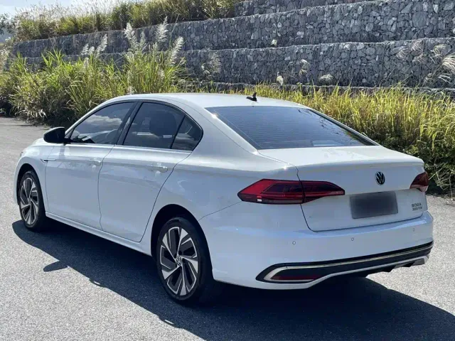Volkswagen Bora — Фото автомобиля 5