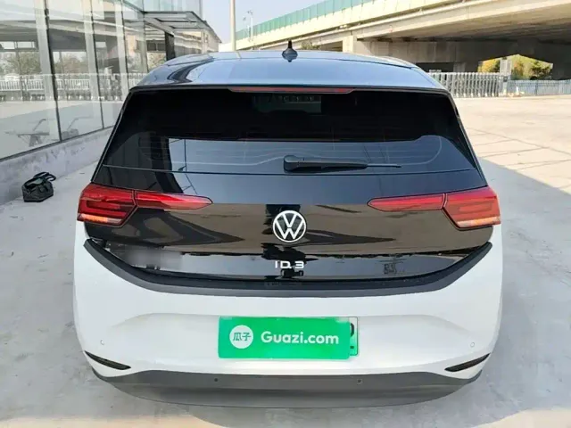 Volkswagen ID.3 — Фото автомобиля 5