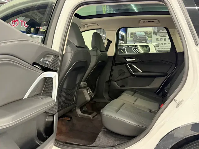 BMW X1 — Фото автомобиля 5