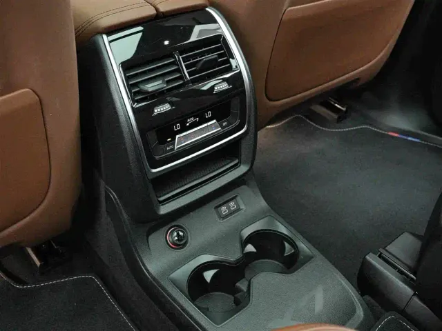 BMW X7 — Фото автомобиля 16