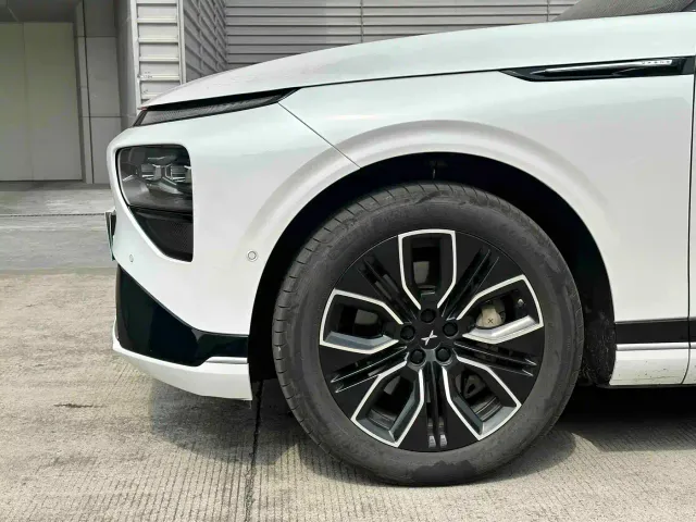 Xpeng G9 — Фото автомобиля 20
