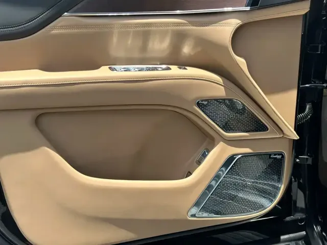 BYD U8L — Фото автомобиля 14