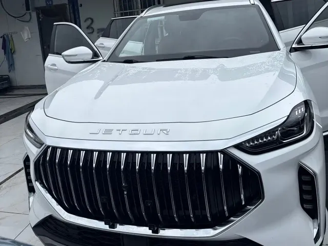 Jetour X70 Plus — Фото автомобиля 2
