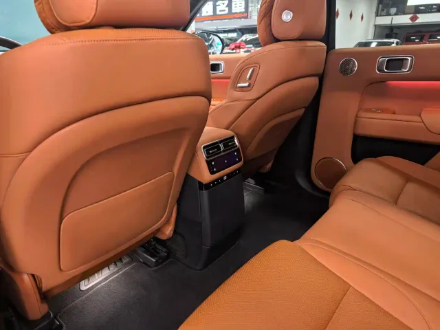 Li Auto L7 — Фото автомобиля 7